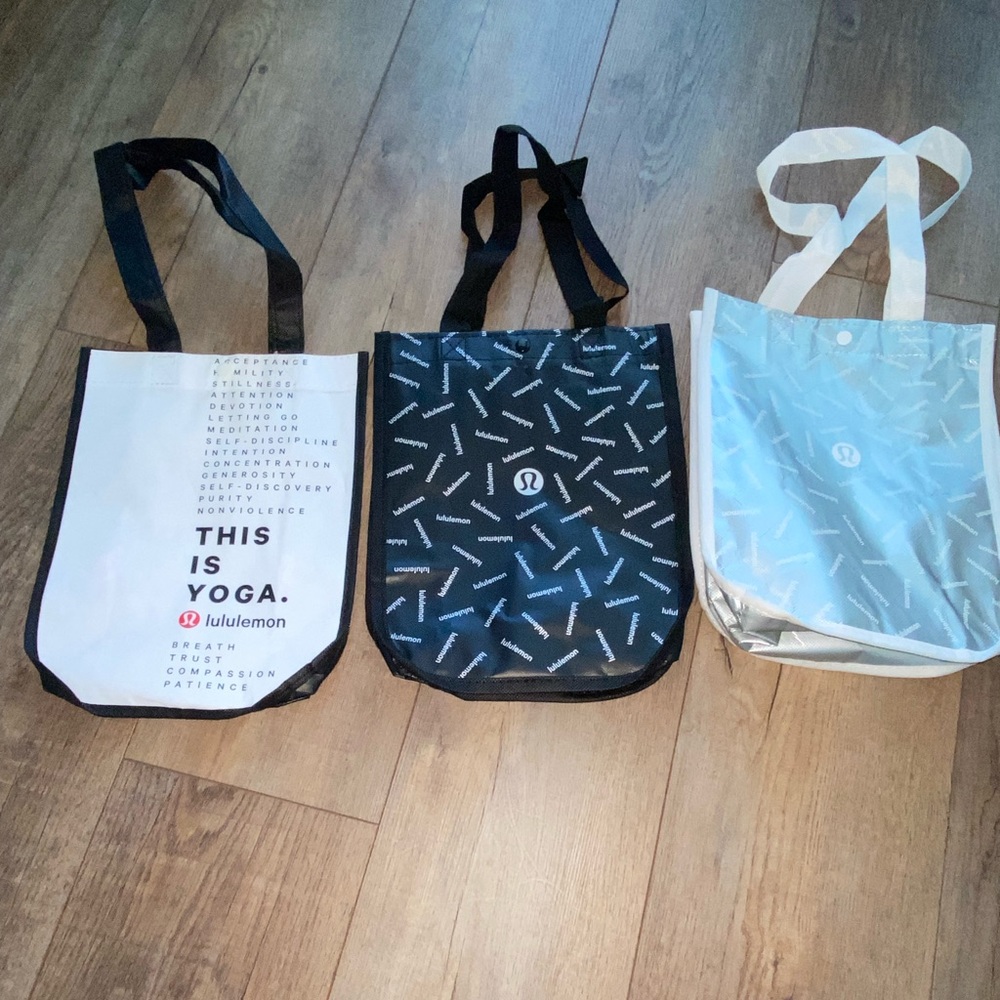 Lululemon set of shoppers- 3 small